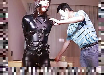 σιάτης̯¹σσα̍, ρωτικός̠ãαδομαζοχισμός̍, latex, æίμωτρο̍, ´έσιμο̍, ³υναίκα̠ºυρίαρχος̍