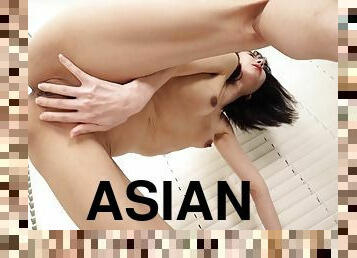 Solo Asian MILF Remy Okuda hotly masturbates in the bathroom in 4K