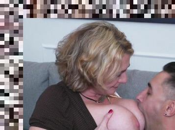 Full pussy fantasy after a couple of drinks with her nephew