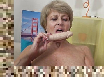 75 years old mom first sex video